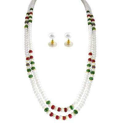 Delusion Pearl Necklace Set