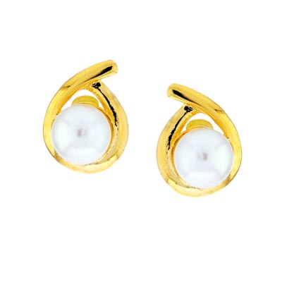 Aksara Pearl Studs