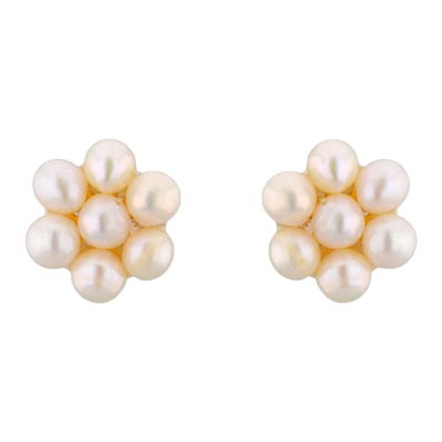 7 Pearls White Ear Rings