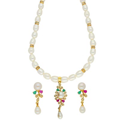 Cheerful Pearl Necklace