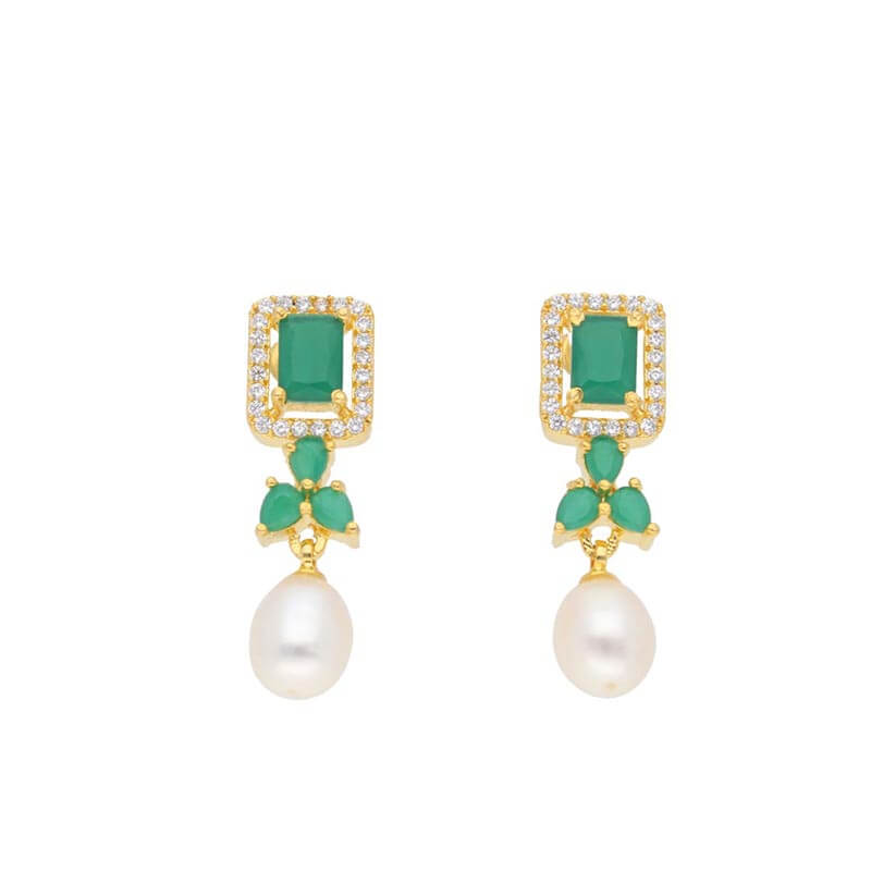 Jaanvi Pearl Earrings