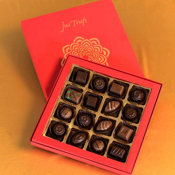 A Diwali Charming Box of 16